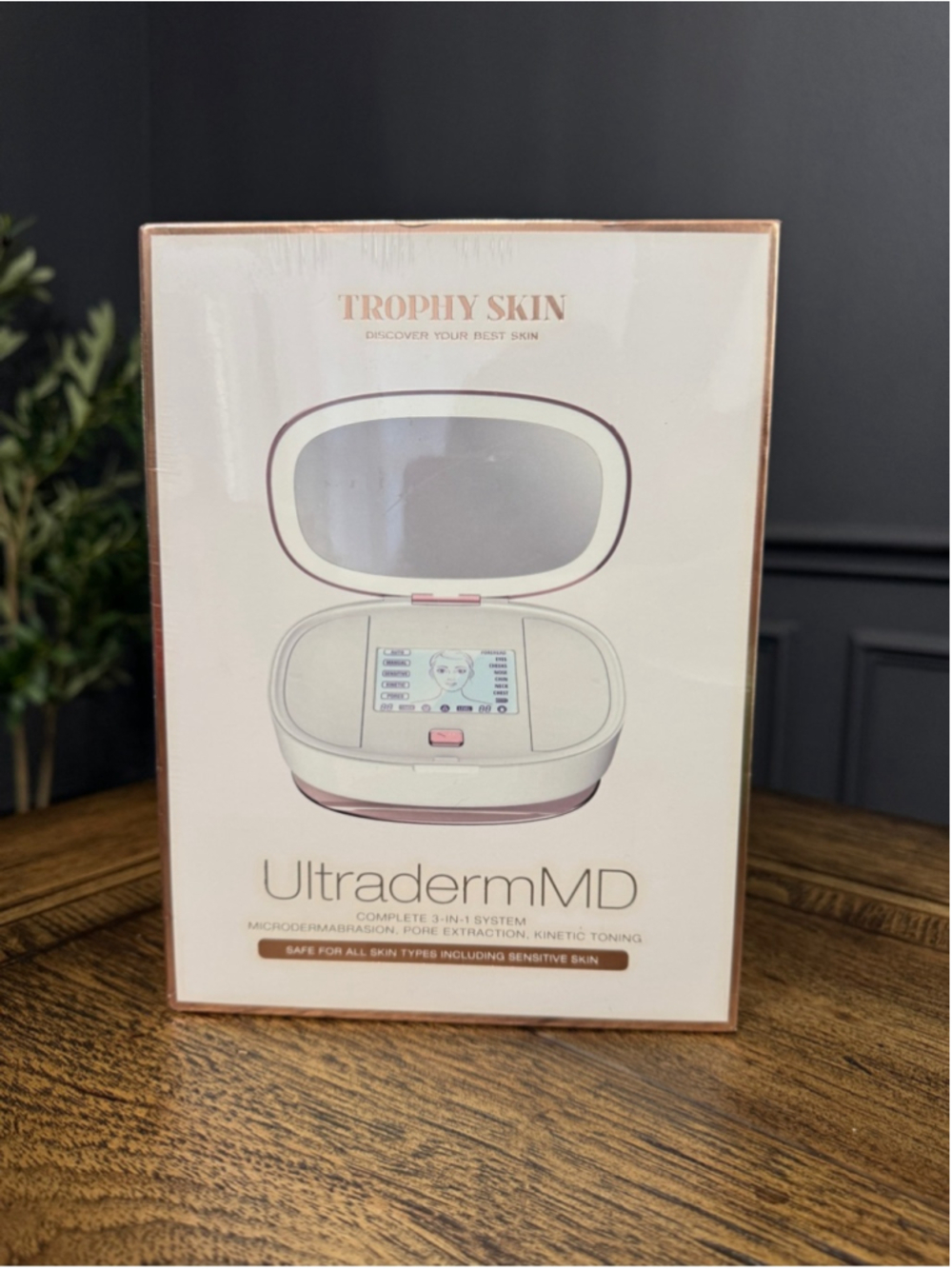 Trophy Skin Ultraderm Microdermabrasion Device NEW